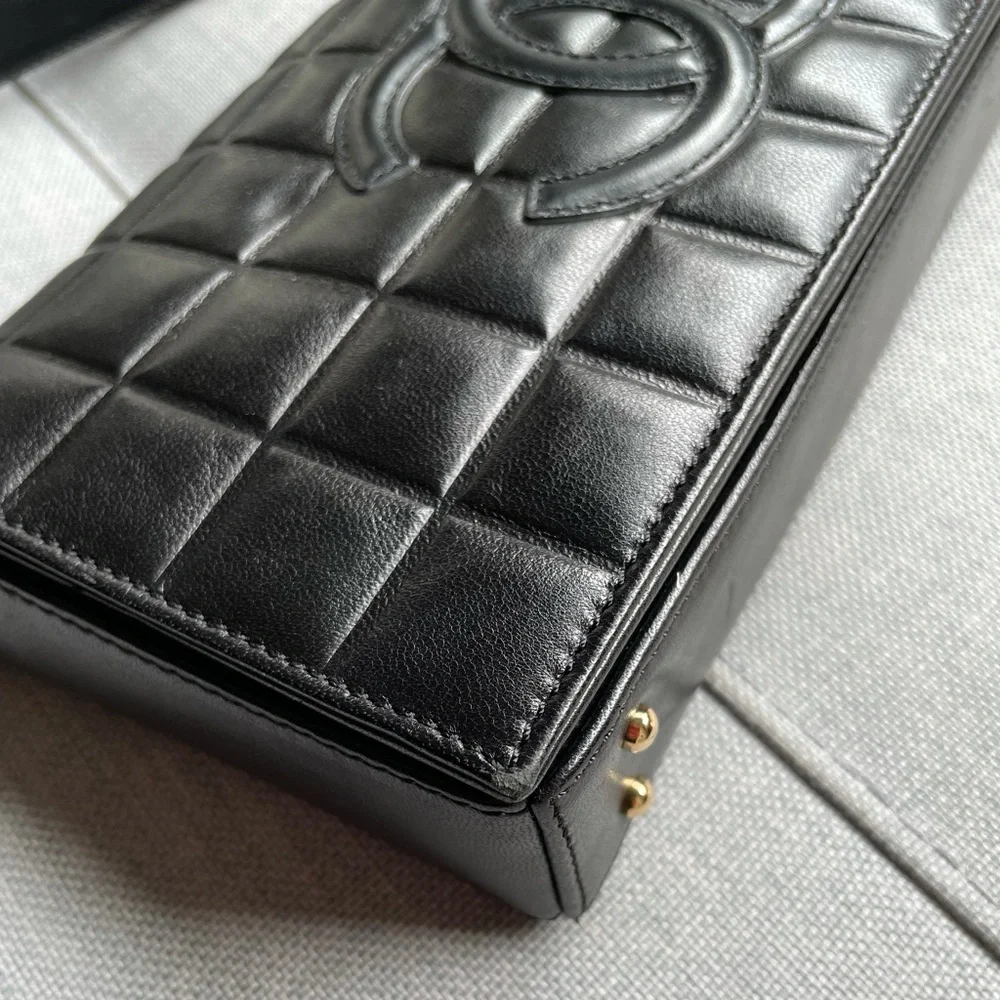 Chanel Vintage Chocolat Black Leather Shoulder Bag - Picture 7 of 8